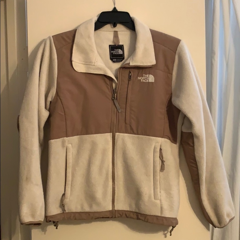 The North Face women’s Denali jacket